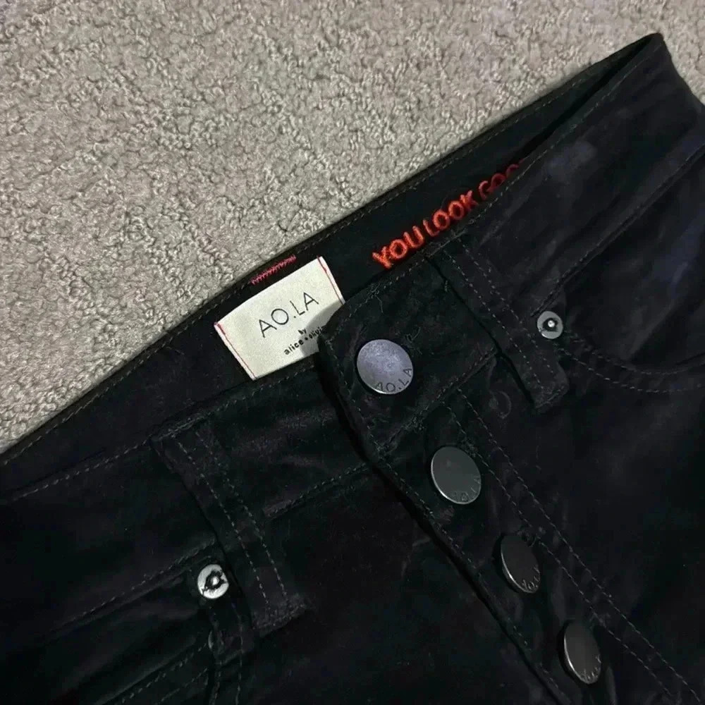 Alice and Olivia Black Velvet Skinny Jeans High Rise Sz 24 Designer Trendy Women - Picture 3 of 11